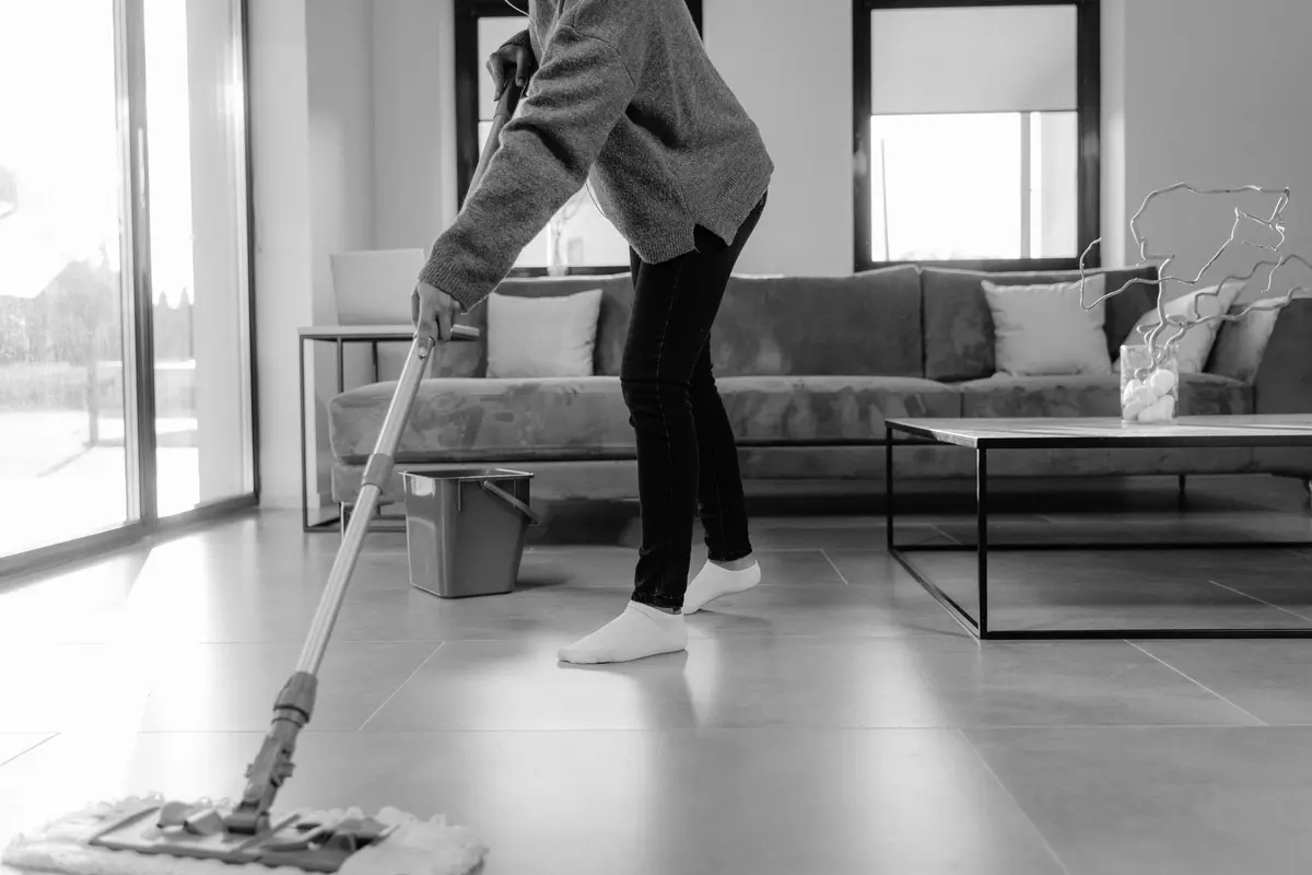 Comment enlever une tache sur du parquet