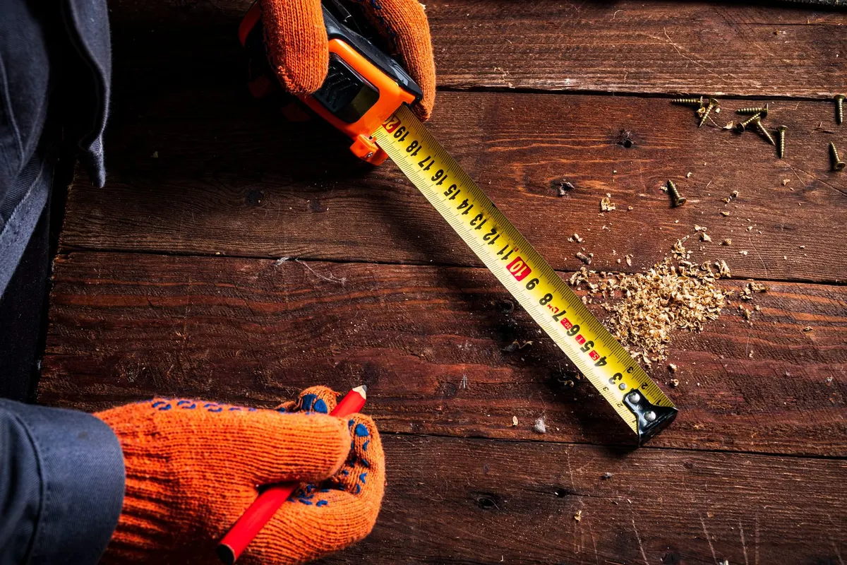 Outils pour poser un parquet : la liste complète